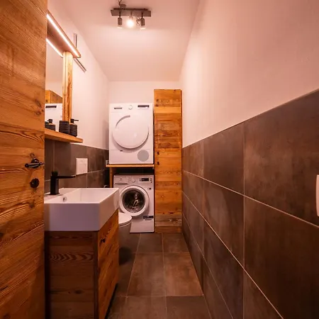Arga' New Alpine Design & Scenic Views سان فيتو دي كادوري
