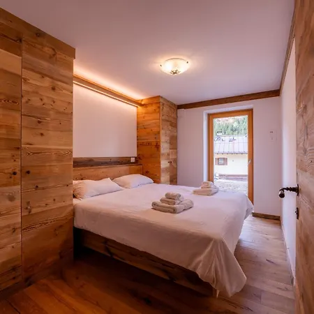 Apartment Arga' New Alpine Design & Scenic Views